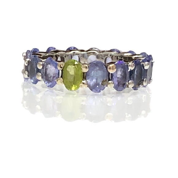 PURPLE & 1 GREEN OVAL FACETED STONES ETERNITY BAND SIZE 8.25 - Picture 1 of 15